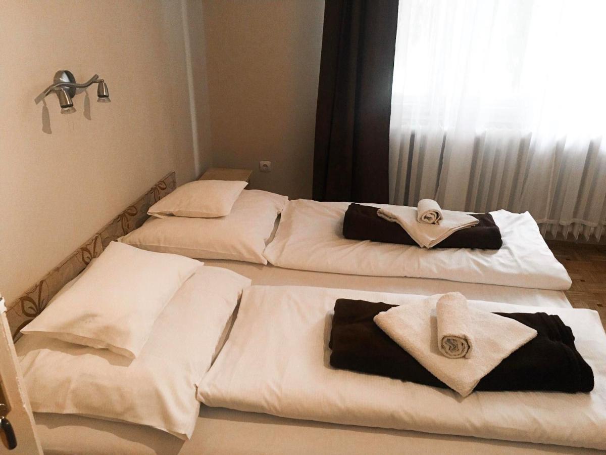 Tompos Vendeghaz Es Pince Hotel Villány Buitenkant foto