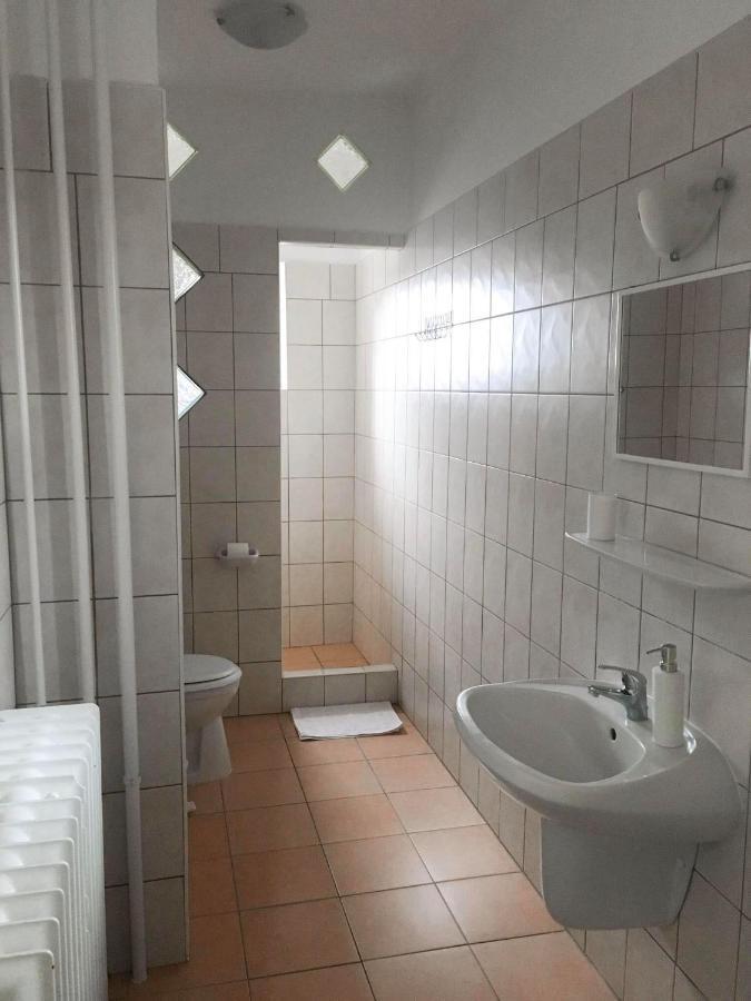 Tompos Vendeghaz Es Pince Hotel Villány Buitenkant foto