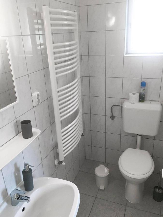 Tompos Vendeghaz Es Pince Hotel Villány Buitenkant foto